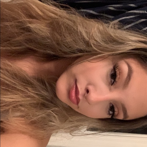 Profile Picture of Drew pearce 🤡 (@drew_b967) on Poshmark