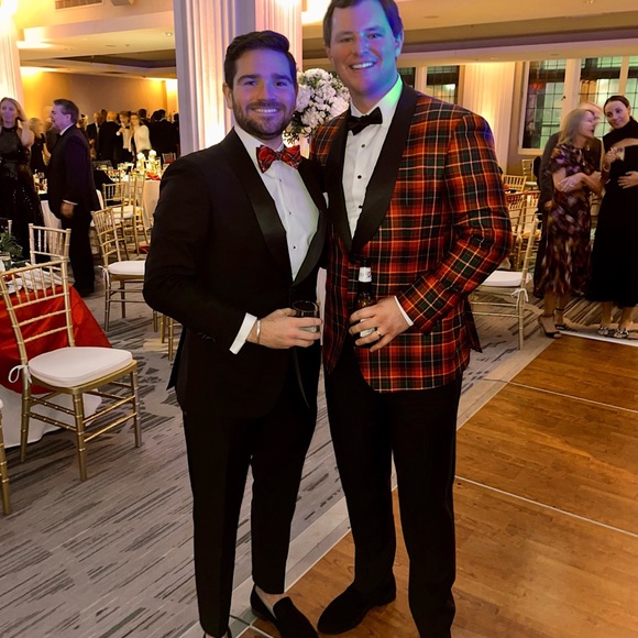 Profile Picture of George Thacker (@gthacker12) on Poshmark