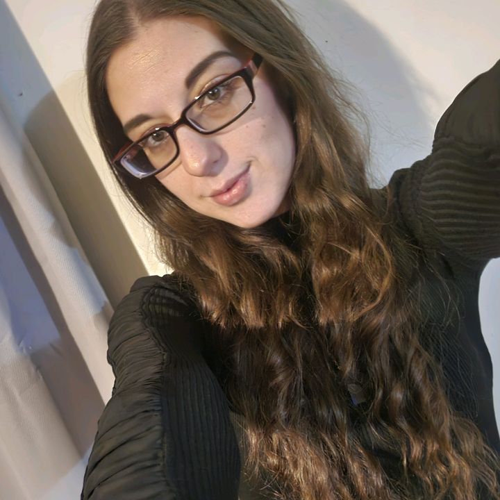 Profile Picture of Gwenny93 (@gwenndolynsmith) on Tiktok
