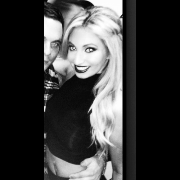 Profile Picture of Danielle Frankel (@dhf1224) on Poshmark
