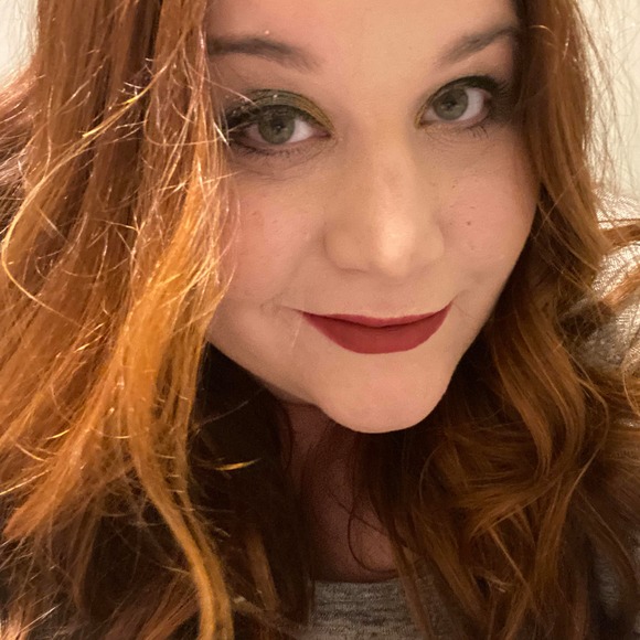 Profile Picture of Ali Ramsaier (@alimramsaier) on Poshmark