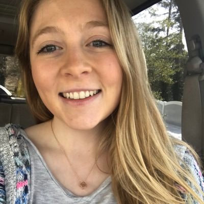 Profile Picture of Lauren Nicholson (@Laurennich1son) on Twitter