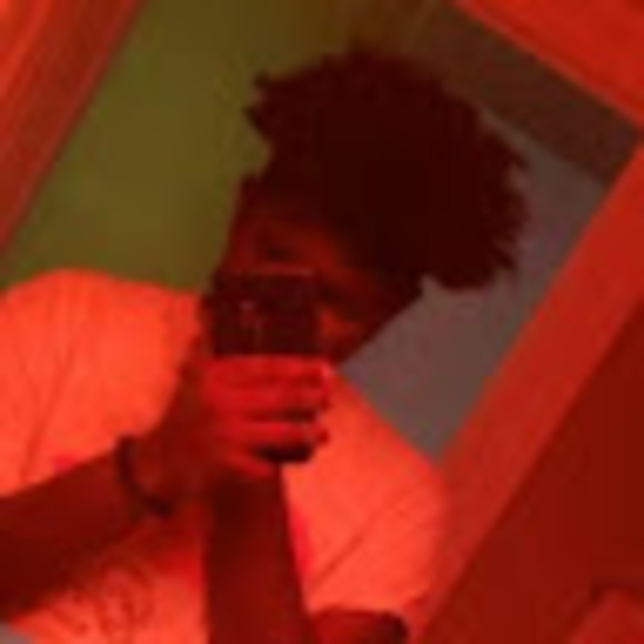 Profile Picture of Kameron Jackson (@kameronjacks688) on Poshmark