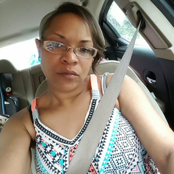 Profile Picture of Tori Jacobs (@lrj003) on Poshmark