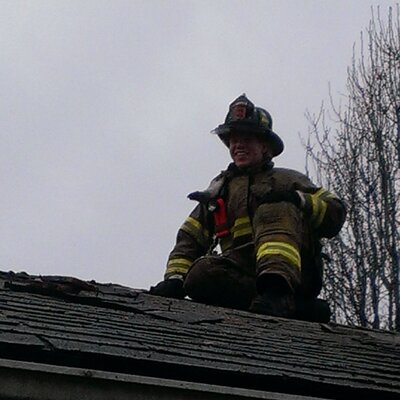 Profile Picture of Chris Hoagland (@Thehoagie91) on Twitter