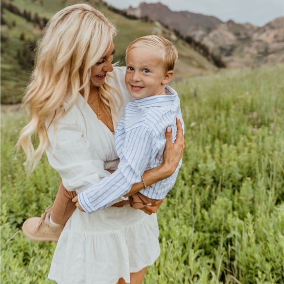 Paige Colligan - Poshmark Profile Picture of Paige Colligan (@paige_colligan) on Poshmark