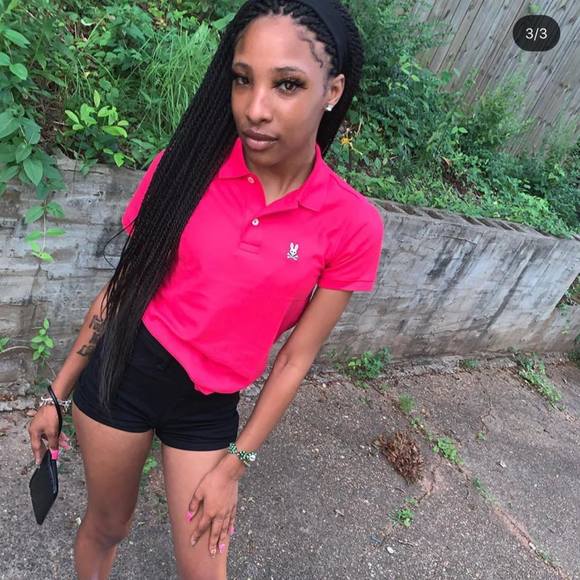 Profile Picture of Keasia Keasia (@keasiakeasia) on Poshmark