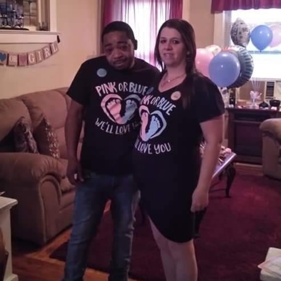 Profile Picture of April Macejka (@amacejka21) on Poshmark