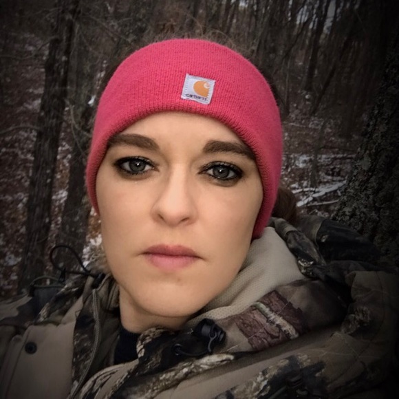 Profile Picture of Angela Alexander (@aalexander1111) on Poshmark