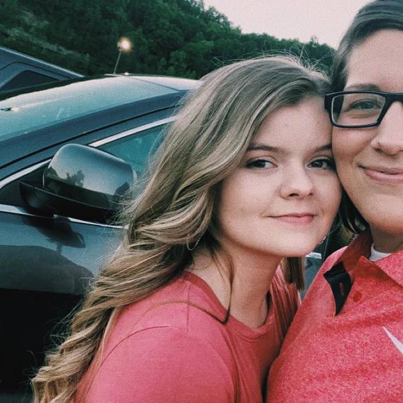 Profile Picture of Amber Allen (@amberallen279) on Poshmark