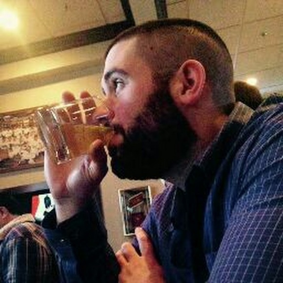 Profile Picture of Matthew Bruzzo (@mbruzz2221) on Poshmark