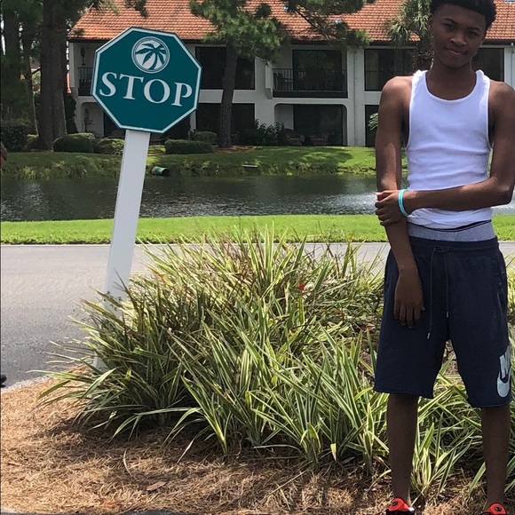 Profile Picture of Thomas Turner (@thomasturner525) on Poshmark