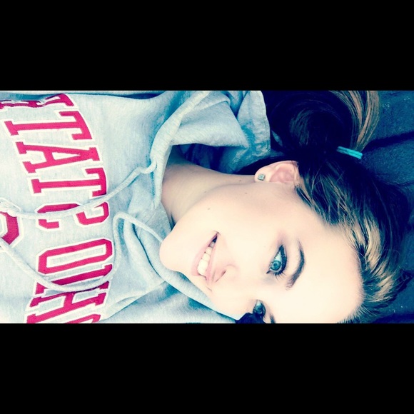 Profile Picture of Allison Ollerich (@allisonol) on Poshmark