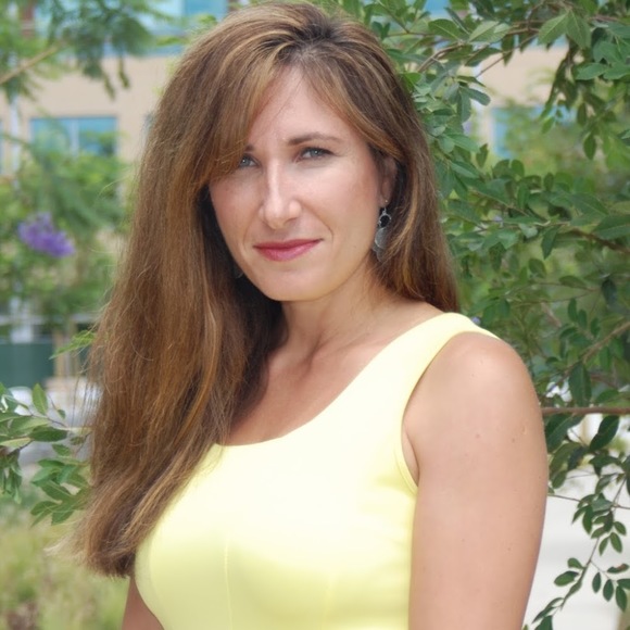 Nellie Peshkov - Poshmark Profile Picture of Nellie Peshkov (@npeshkov) on Poshmark