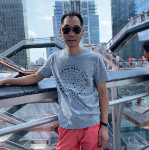 Profile Picture of Kenny Liang (@kennyliang2328) on Poshmark