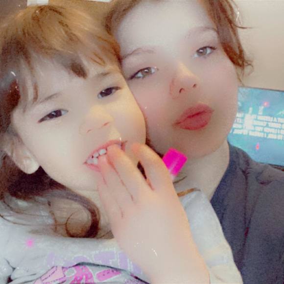 Profile Picture of Bryana Buenz (@bryanabuenz) on Poshmark