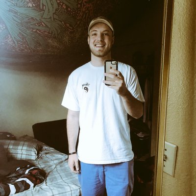 Profile Picture of Sean (@sean_scanlan) on Twitter