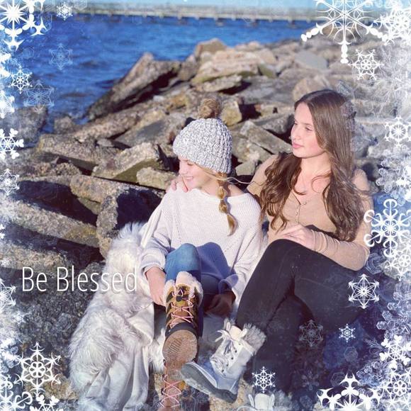 Profile Picture of Christie Bartilucci (@clbartilucci) on Poshmark