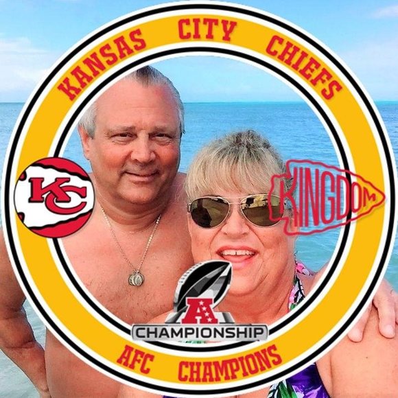 Profile Picture of Donna Manfredi (@donnaman43) on Poshmark