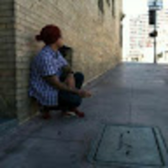 Profile Picture of Jaydee Deyro (@barbermixologe) on Poshmark