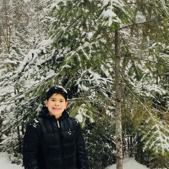 Profile Picture of Christopher Silva (@chrissilva109) on Poshmark