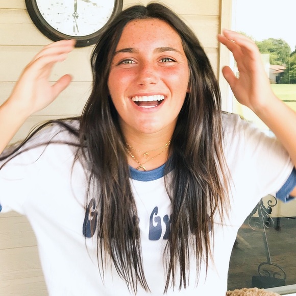 Profile Picture of Lauren Ciucci (@lauren_ciucci) on Poshmark