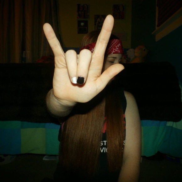 Profile Picture of Allison Maynard (@allisonmaynard) on Poshmark