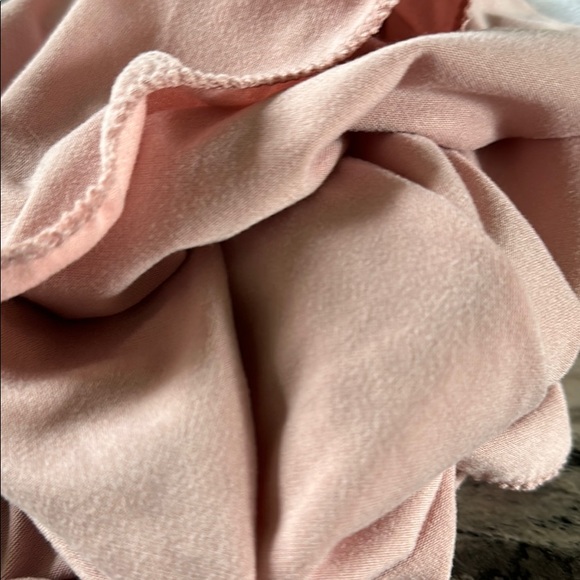 Profile Picture of Ariel Ryan (@arielryan557) on Poshmark