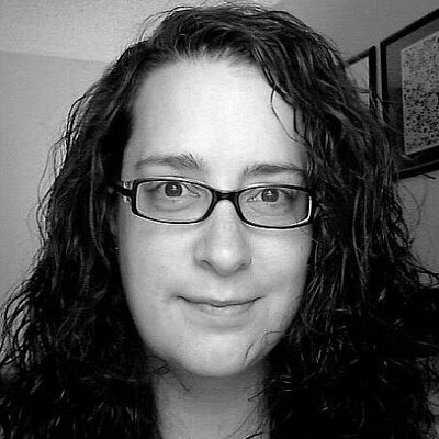 Profile Picture of Laura Oglesby (@institches44) on Twitter