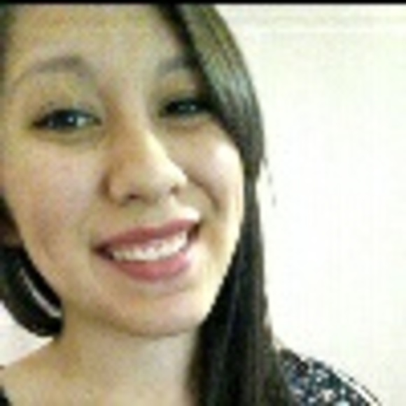 Profile Picture of Catherine Valadez (@cathy0104) on Poshmark