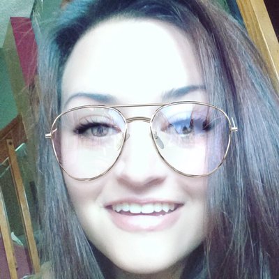 Profile Picture of Leah Dutton (@realLeahDutton) on Twitter