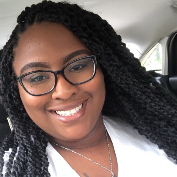 Profile Picture of Bianca Wells (@biancawells432) on Poshmark