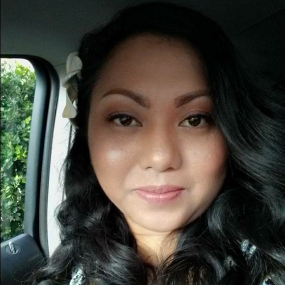 Profile Picture of Janet Villanueva (@jaira1524) on Poshmark