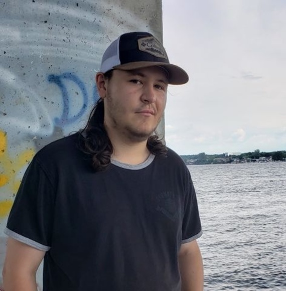 Profile Picture of David Sarrazin (@davidsarrazin56) on Poshmark