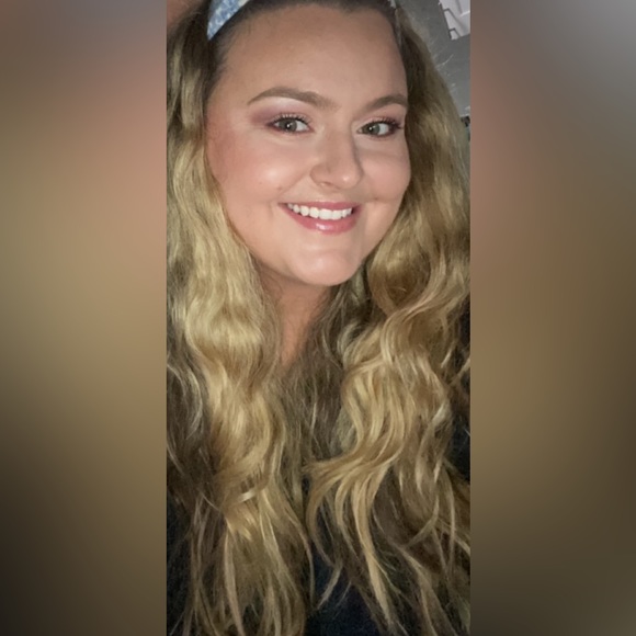 Profile Picture of Korynne Sullivan (@koko445) on Poshmark