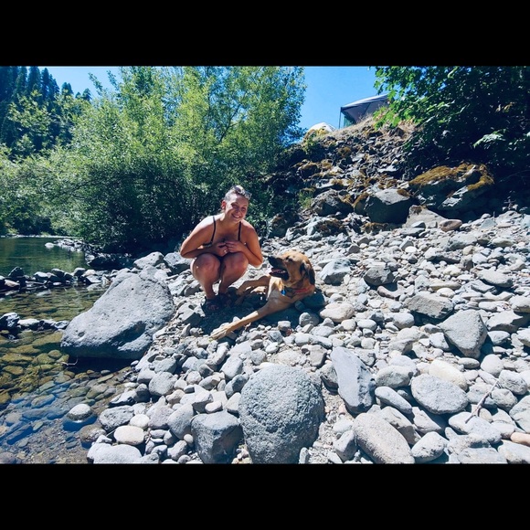 Profile Picture of Maddie Panknin (@madmikkel) on Poshmark