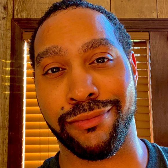 Profile Picture of Ivy Delk ii (@nerdred) on Poshmark