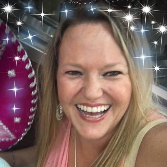 Profile Picture of Melanie Taylor (@mel6280) on Poshmark