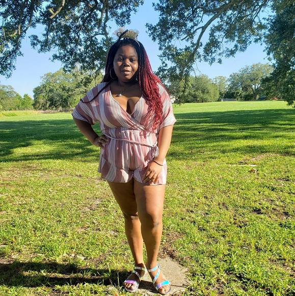 Profile Picture of Alaynee Alaynee (@alayneealaynee) on Poshmark