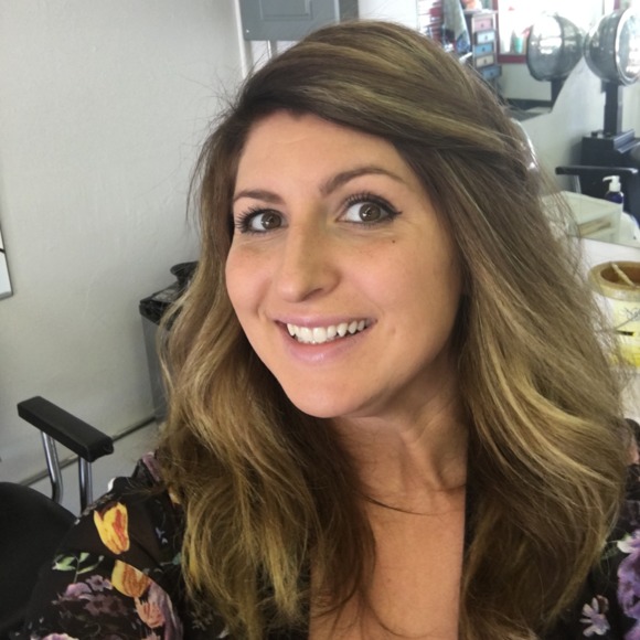 Profile Picture of Randi Minor (@randiminor87) on Poshmark