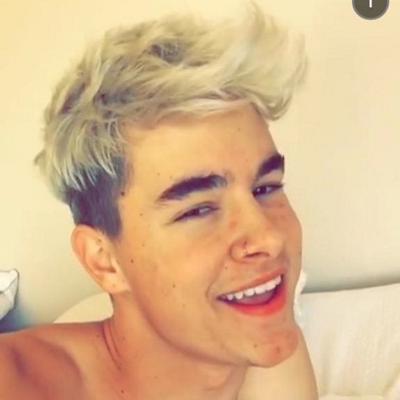 Profile Picture of Laura McFeely (@LauraLawley15) on Twitter