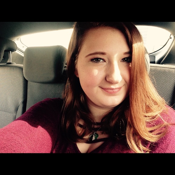 Profile Picture of Mary Smolenski (@msmiles1103) on Poshmark