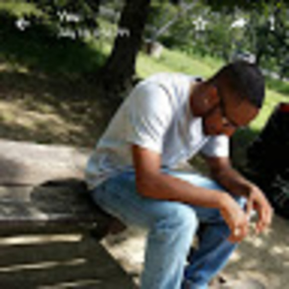 Profile Picture of Cut Different (@writersmusick) on Poshmark