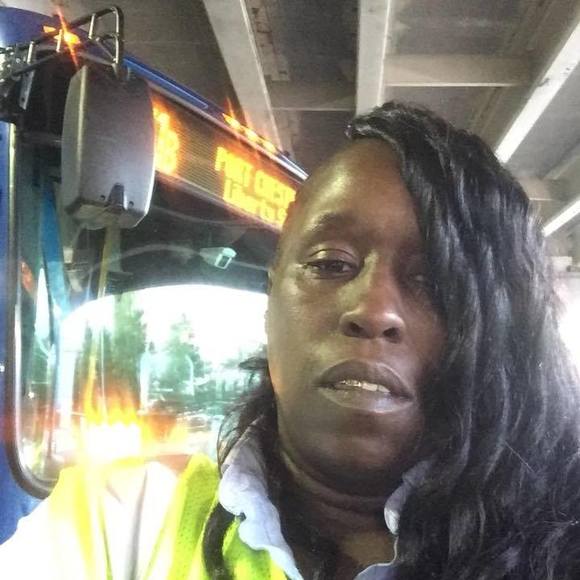 Profile Picture of Dynessa Coplon (@tshcpln) on Poshmark