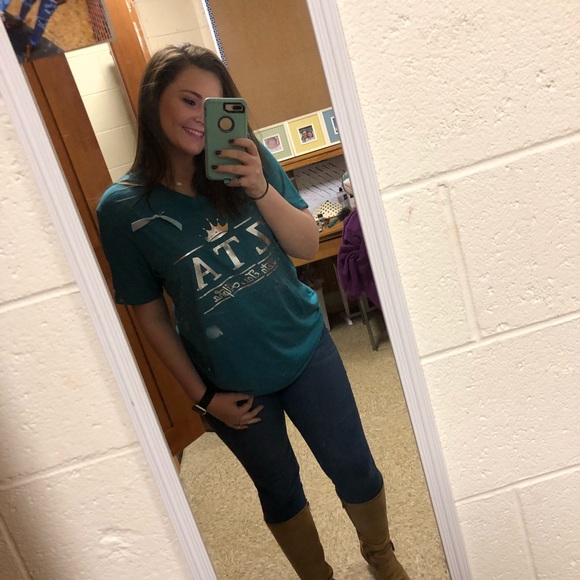 Profile Picture of Haley Cruthers (@hncruthers7) on Poshmark