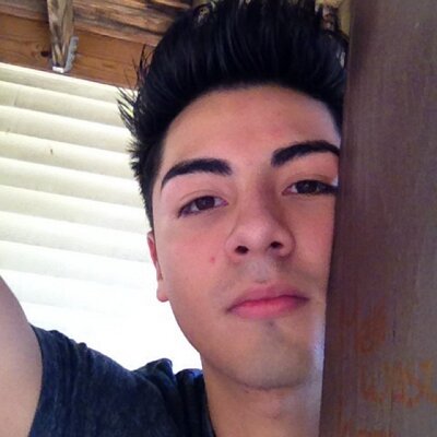 Profile Picture of Hugo Veliz (@MrEfronMalik) on Twitter