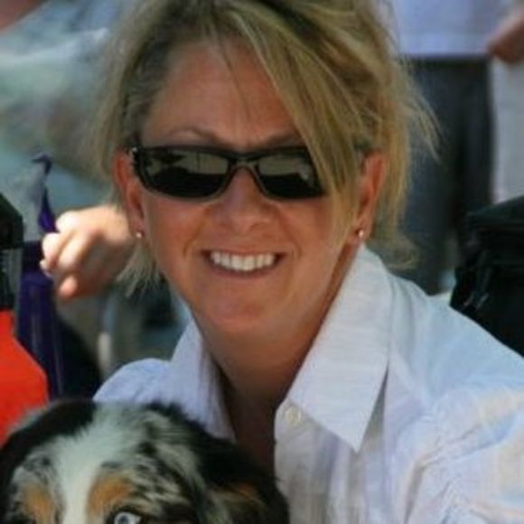 Profile Picture of Cathy Olson (@yogimaster1) on Poshmark
