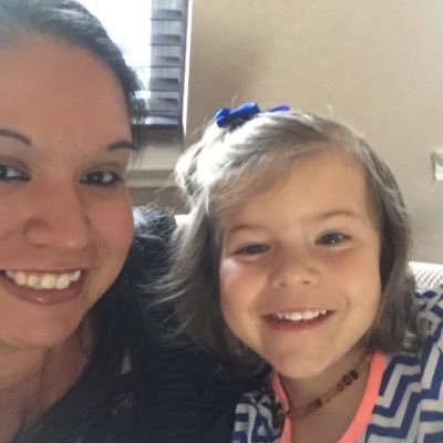 Profile Picture of Lori Jones (@lorijonesESLIC) on Twitter