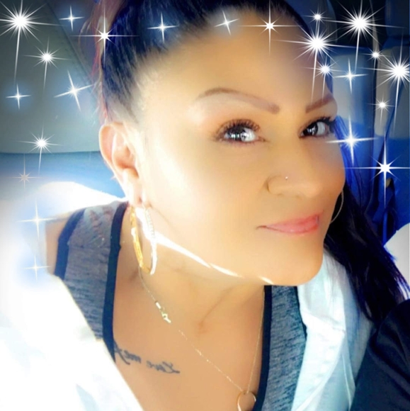 Profile Picture of Cecilia Robles (@ceciliaroble786) on Poshmark