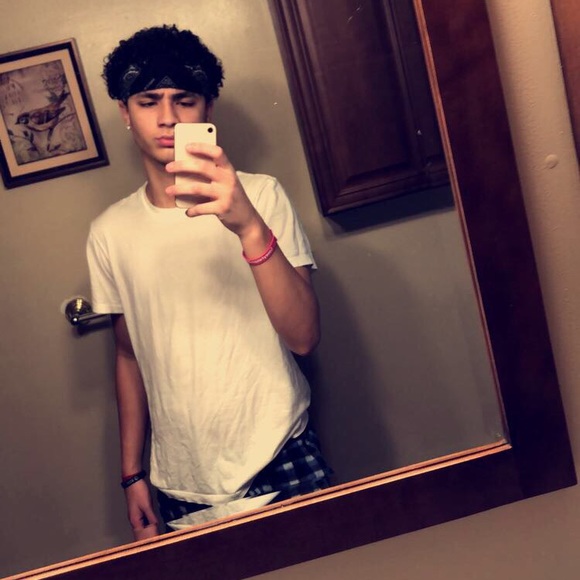 Profile Picture of Ian Morales (@ianmorales29) on Poshmark